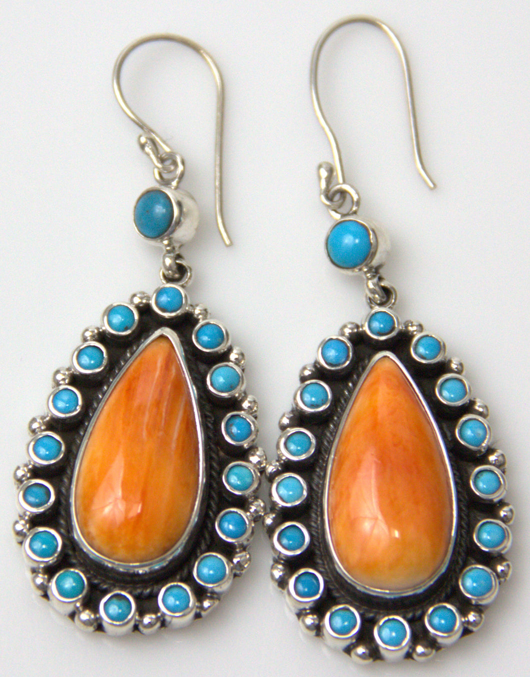 Sleeping Beauty/ Spiny Oyster shell earring